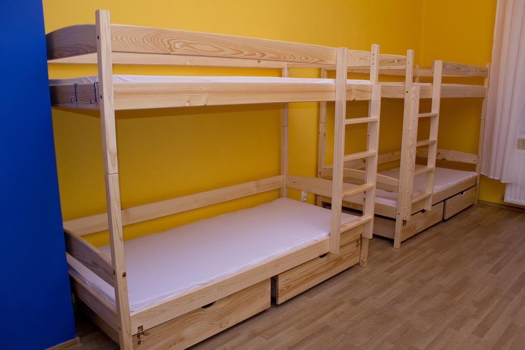 Pillows Party Hostel كراكوفيا الغرفة الصورة