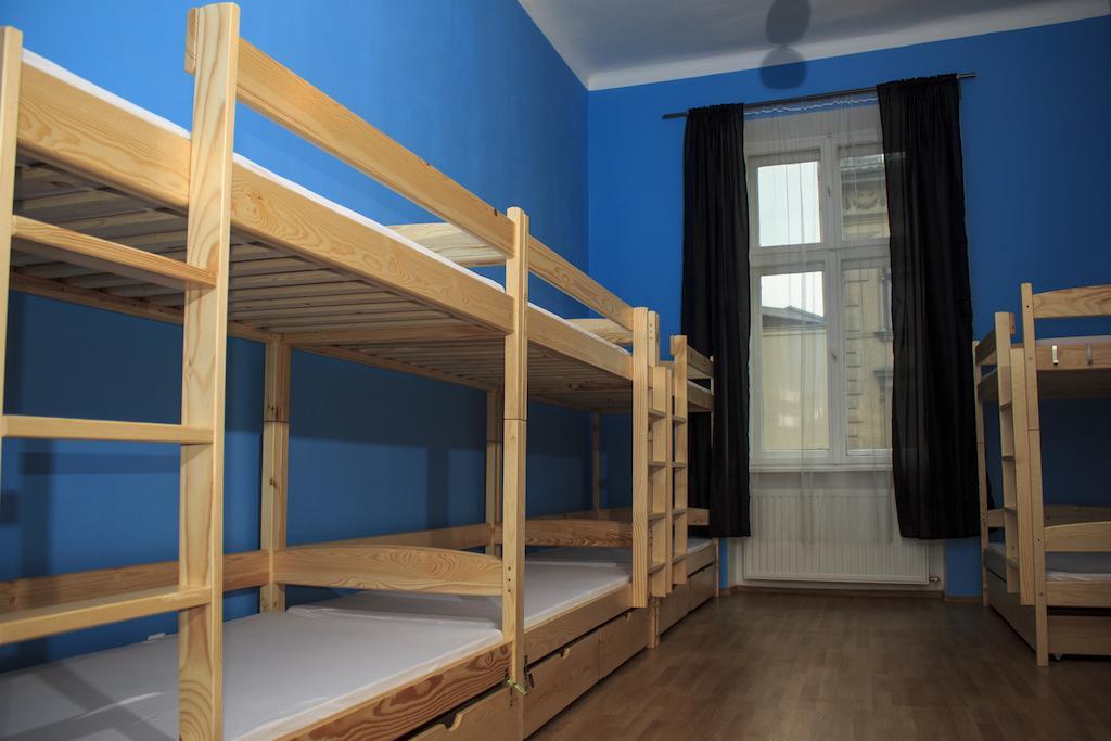 Pillows Party Hostel كراكوفيا الغرفة الصورة